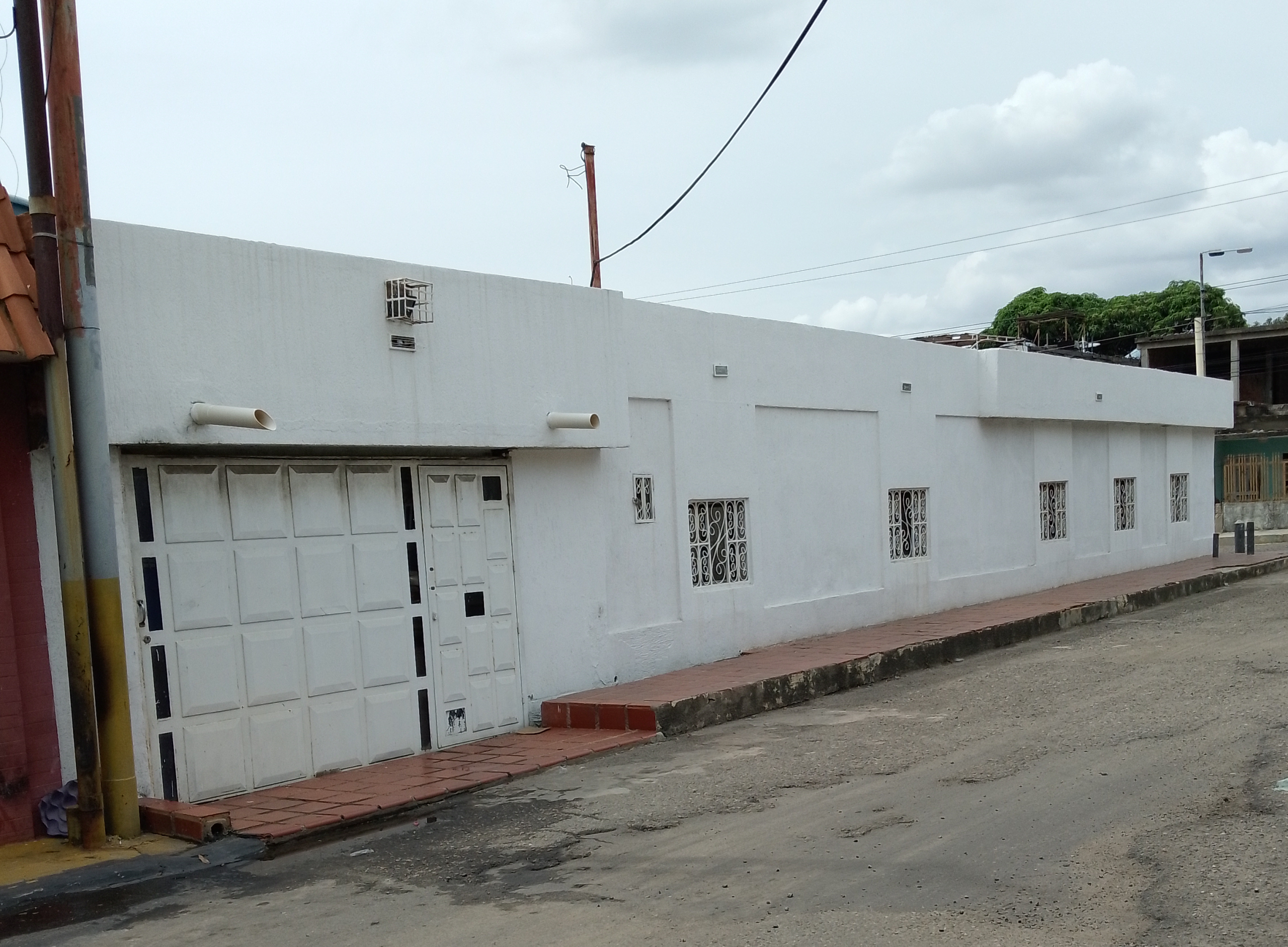 1758984908484