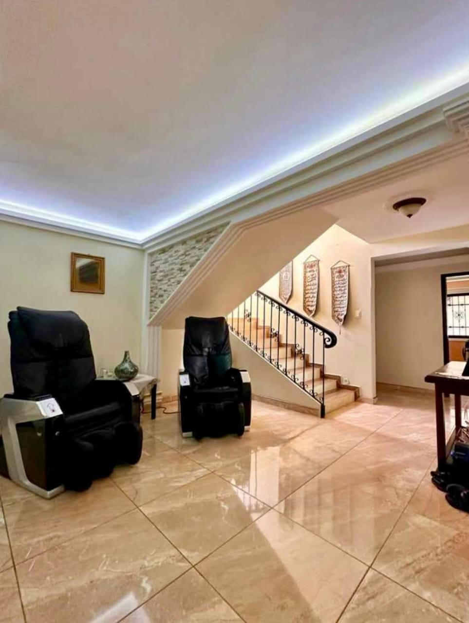 Casa sabanamar Sala de estar-Escaleras